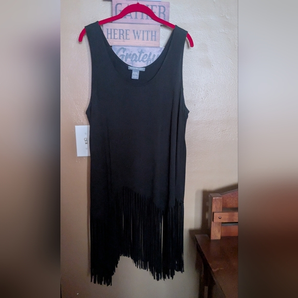 Kate & Mallory Black Asymmetrical Fringe Long Tank Top Women's 1x Plus Size - Picture 5 of 10